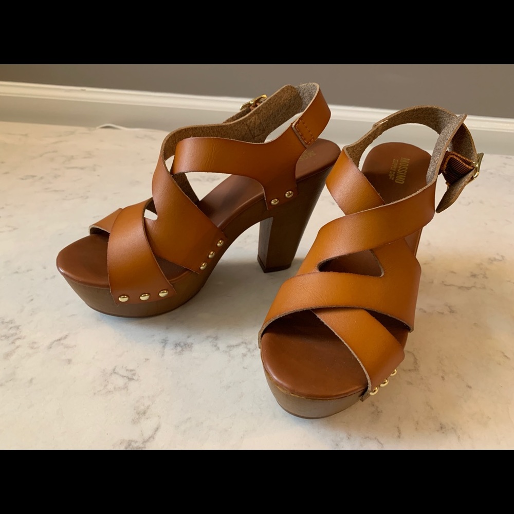 Mossimo wooden platform sandals